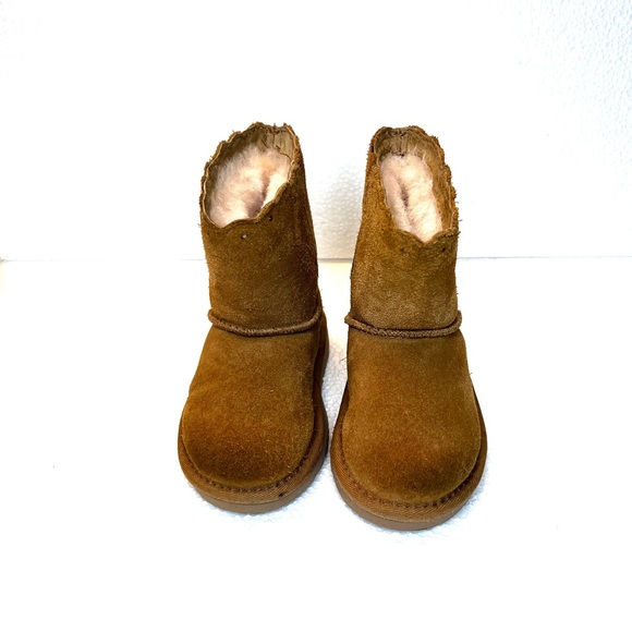 UGG Classic Toddler Size 6 Chestnut Suede Sheepskin Boots - Picture 5 of 10